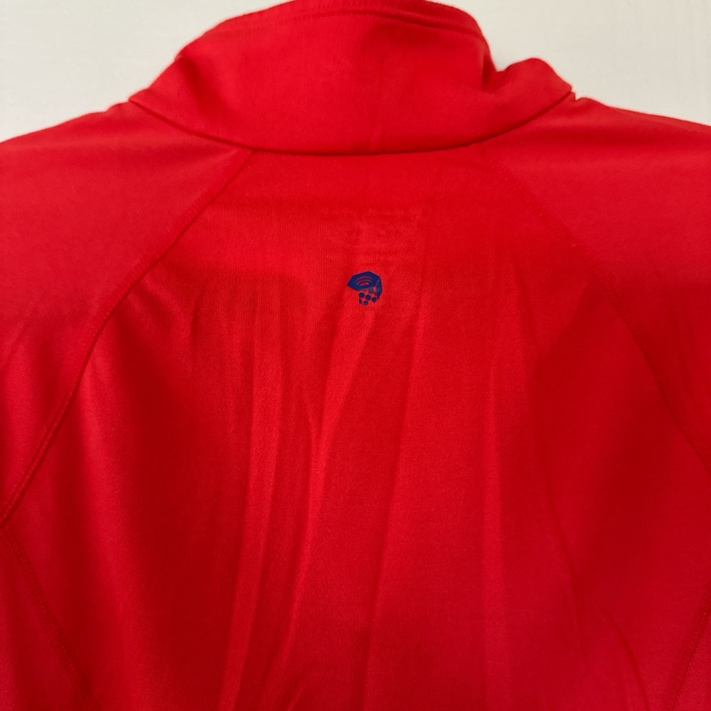 Mountain Hardwear 1/4 zip pull over - Picture 8 of 8
